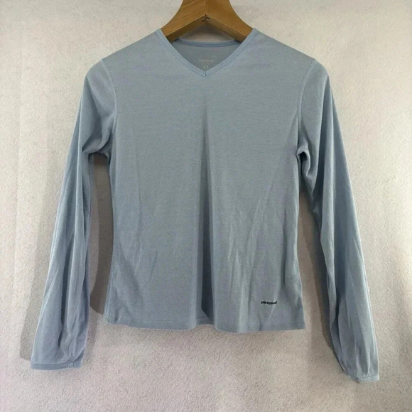 Patagonia Women’s M Light Blue Capilene V-Neck‎ Base Layer Long Sleeve Layer Top - Picture 1 of 5